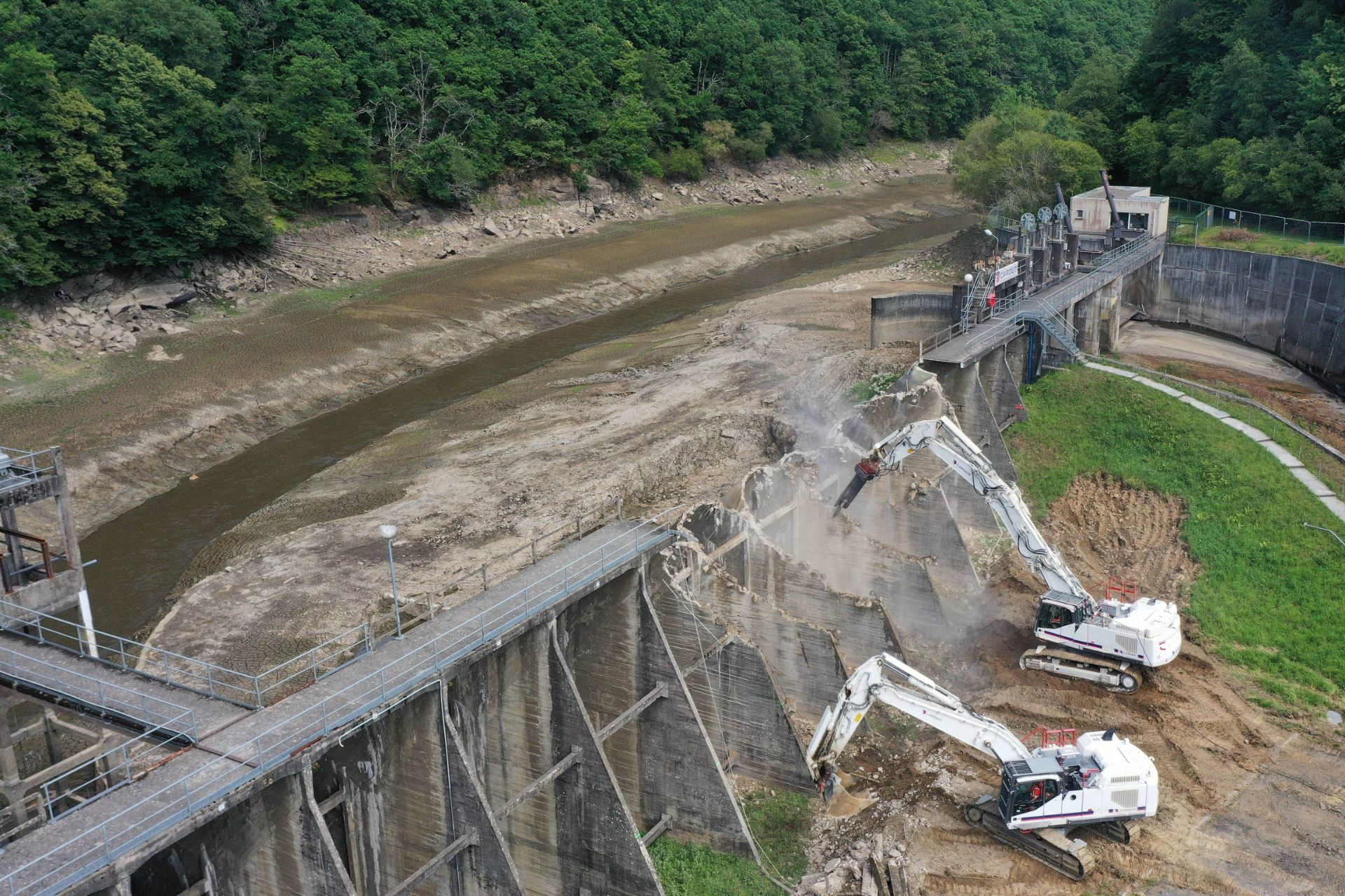 تخریب سد در فرانسه