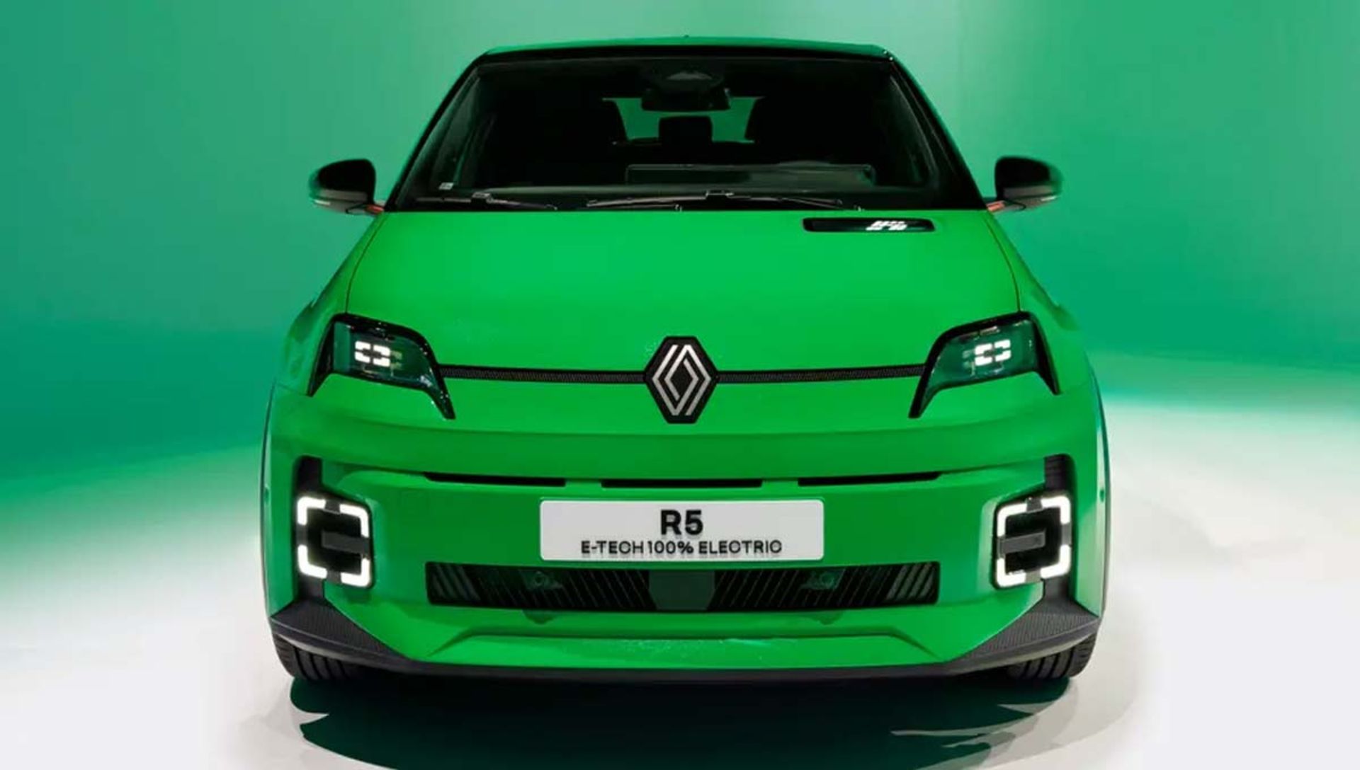 خودروی الکتریکی رنو 5 E-Tech نمای جلو رنگ سبز