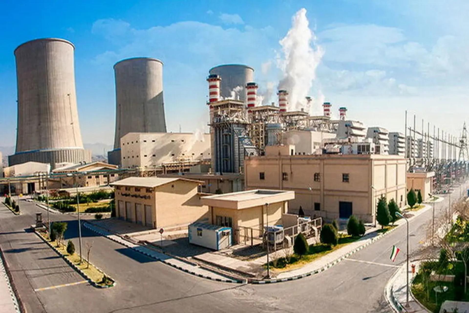 محوطه نیروگاه ری