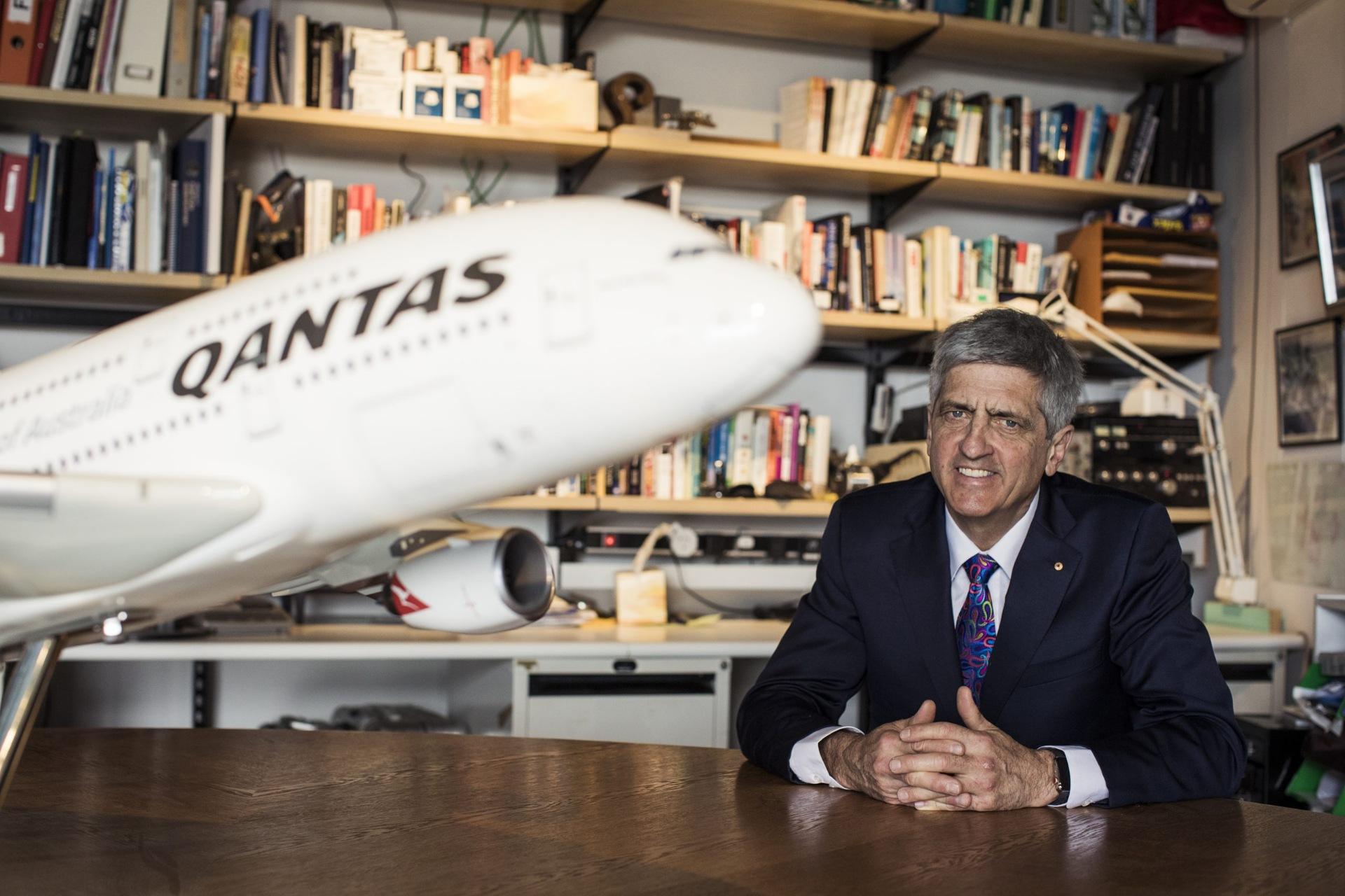 ریچارد چمپیون دِ کرسپینی با کت‌وشلوار