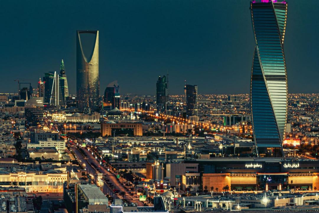 شهر ریاض عربستان در شب