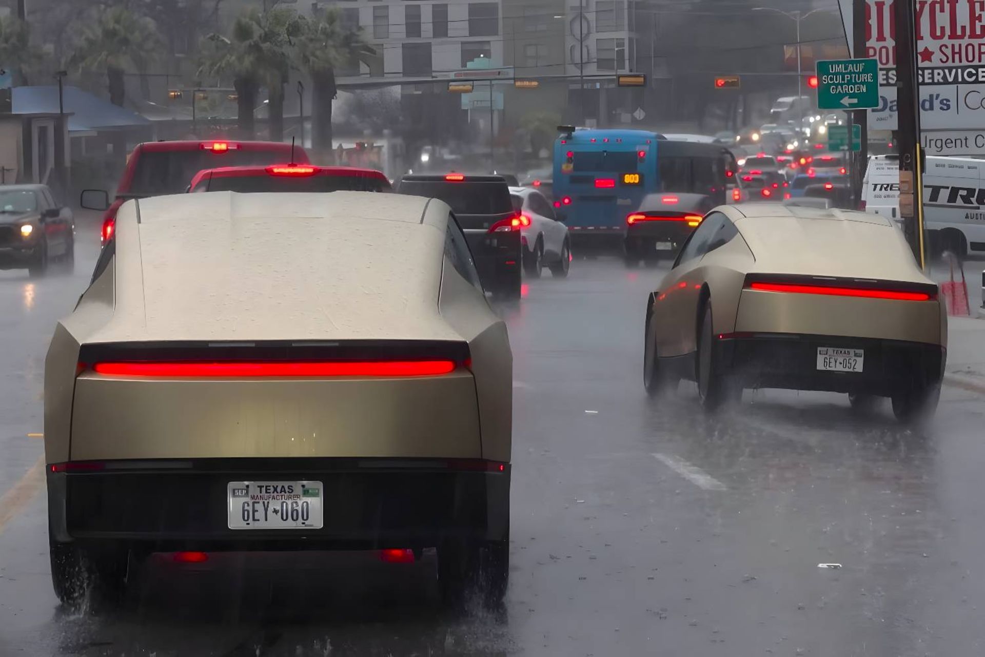 سایبرکب تسلا | روبوتاکسی