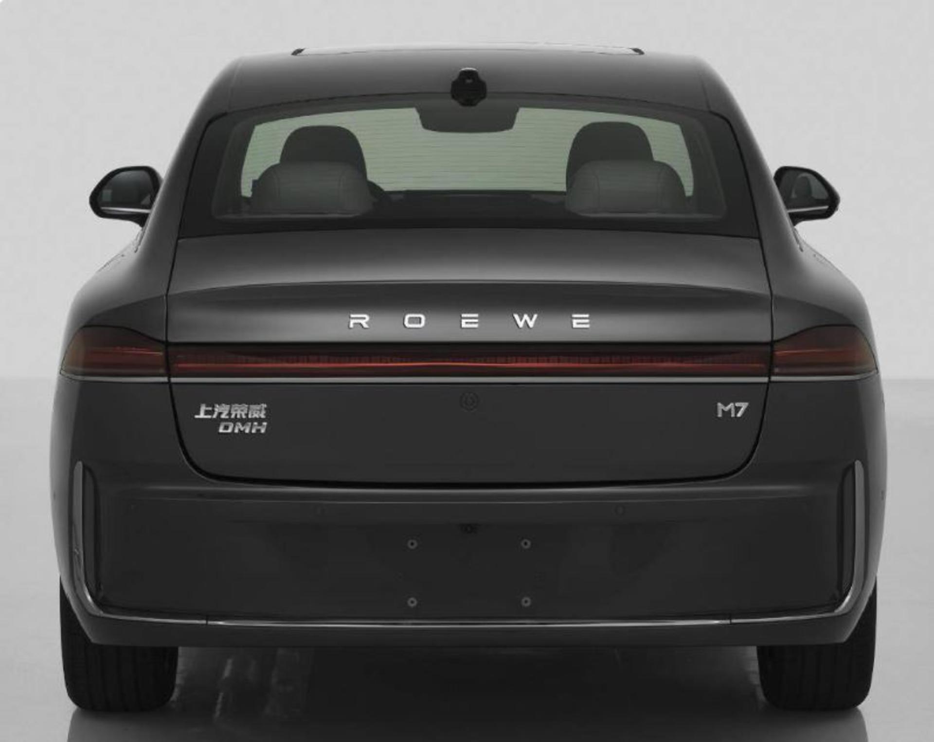 نمای عقب خودرو Roewe M7 DMH