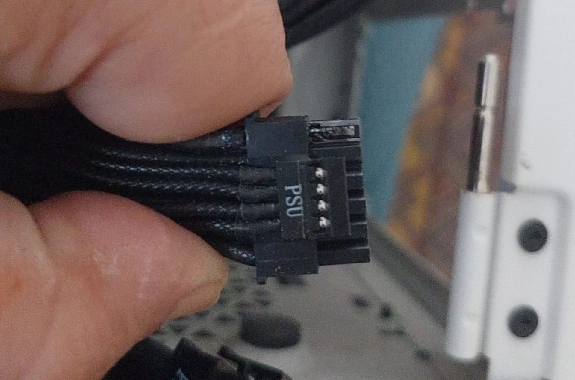 ذوب شدن کانکتور RTX 5080