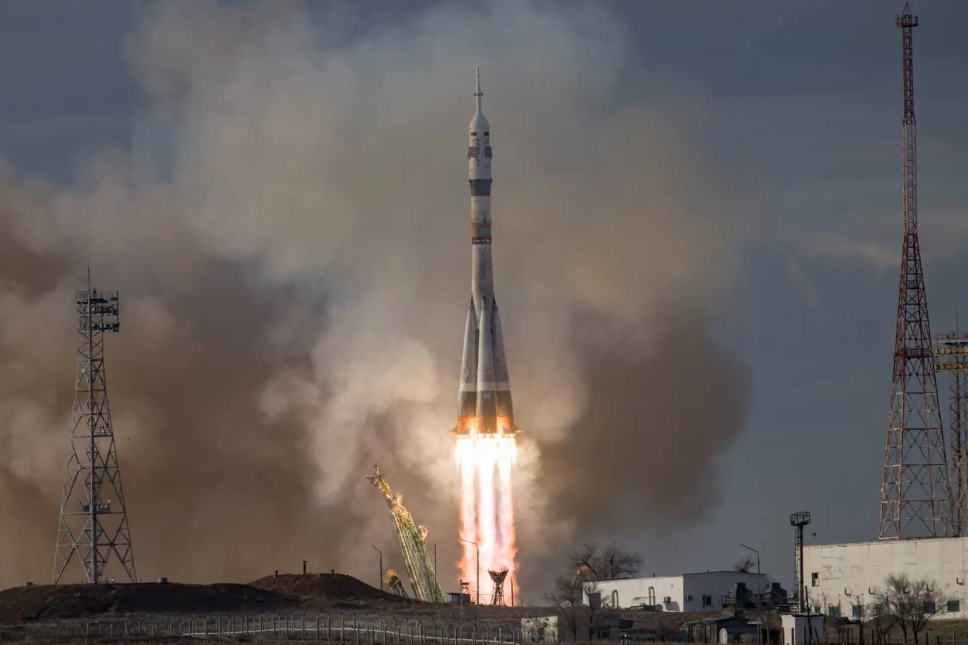 موشک سایوز که در ۲۷ نوامبر از پایگاه فضایی بایکونور در قزاقستان پرتاب شد.