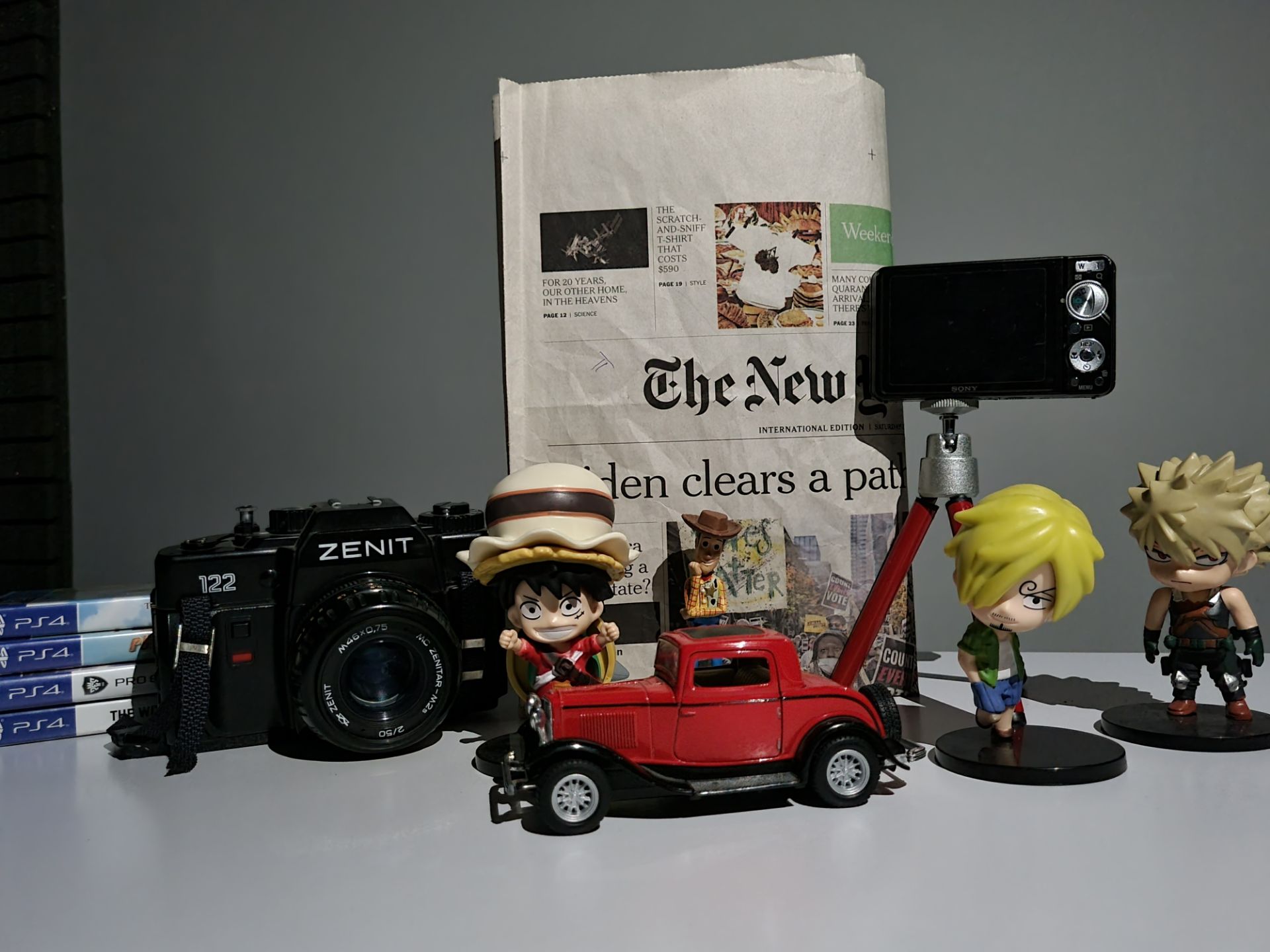 عکس دوربین اصلی S21 FE در نور کم استودیوی زومیت