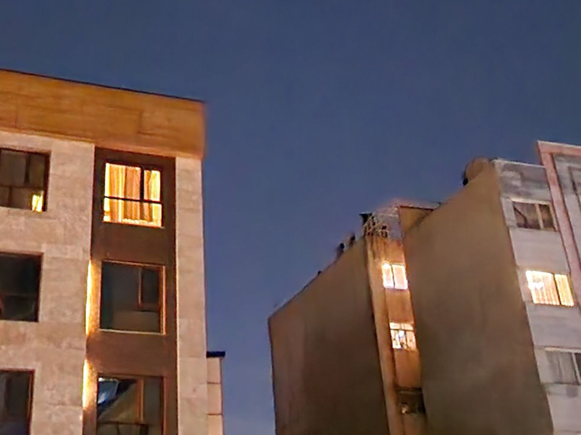 برش عکس اولتراواید گلکسی اس ۲۲ اولترا در تاریکی