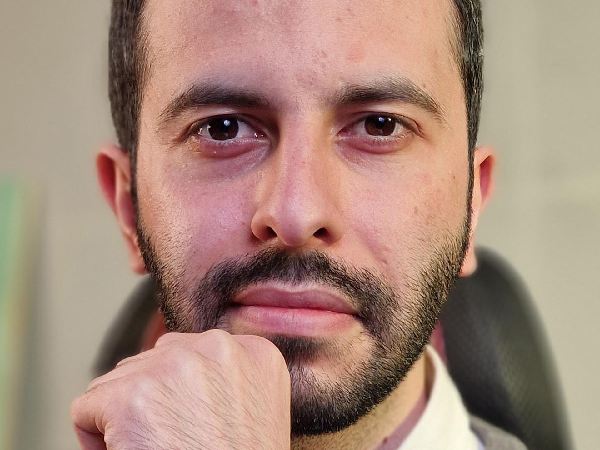 برش عکس پرتره یک برابری گلکسی اس ۲۲ اولترا