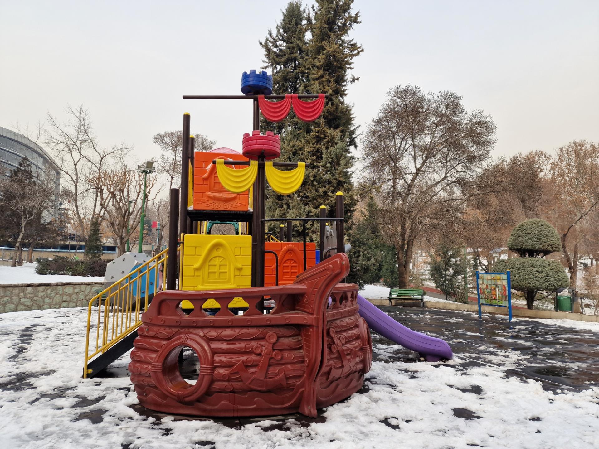 کشتی پارک اصلی گلکسی اس ۲۲ اولترا در فضای بیرون