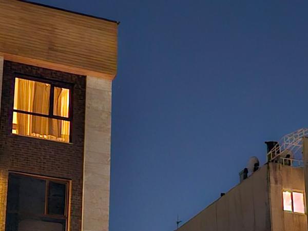 برش عکس دوربین اصلی گلکسی اس ۲۳ اولترا در تاریکی ۱