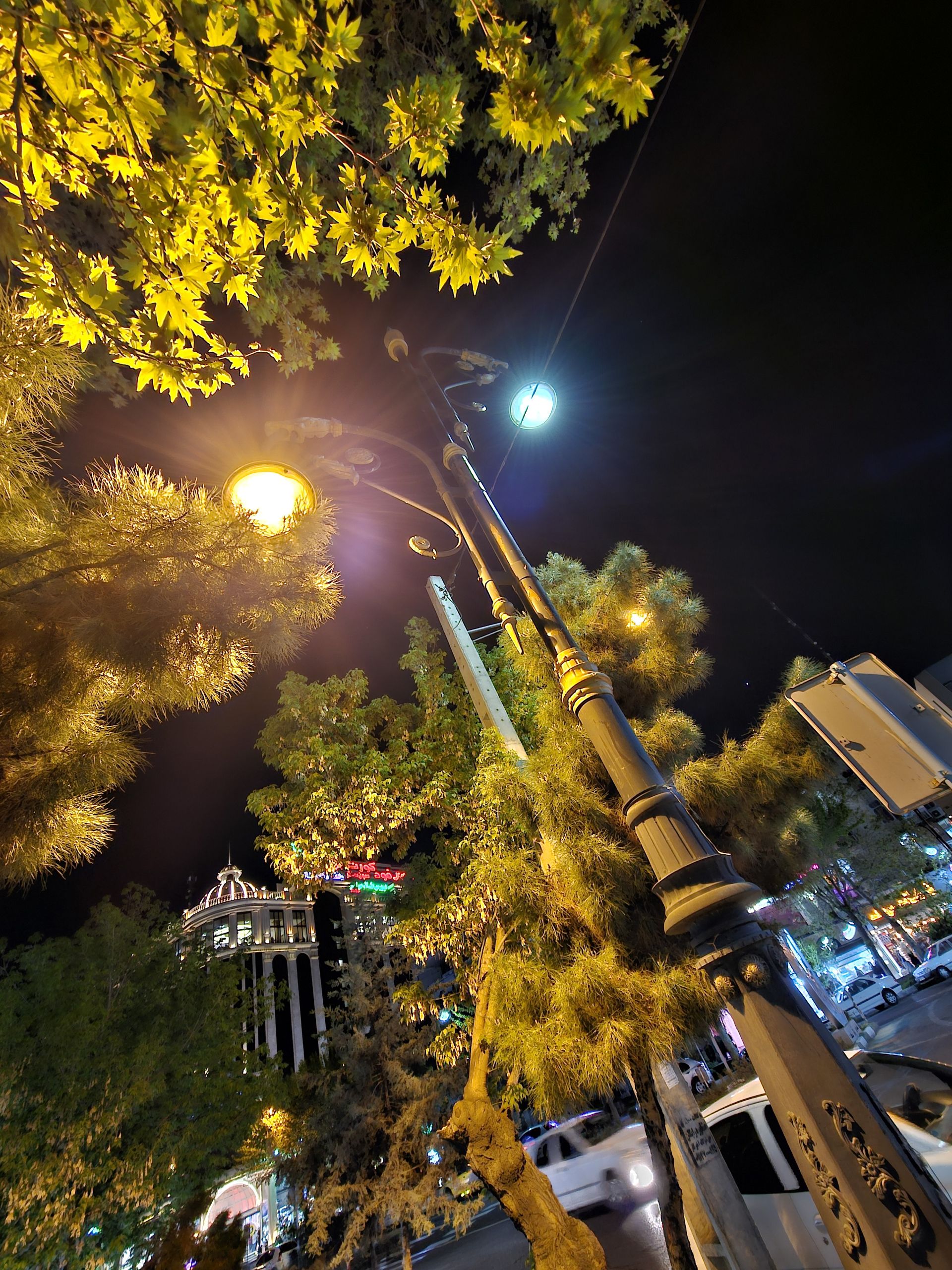 نمونه عکس دوربین اصلی اس ۲۳ در شب