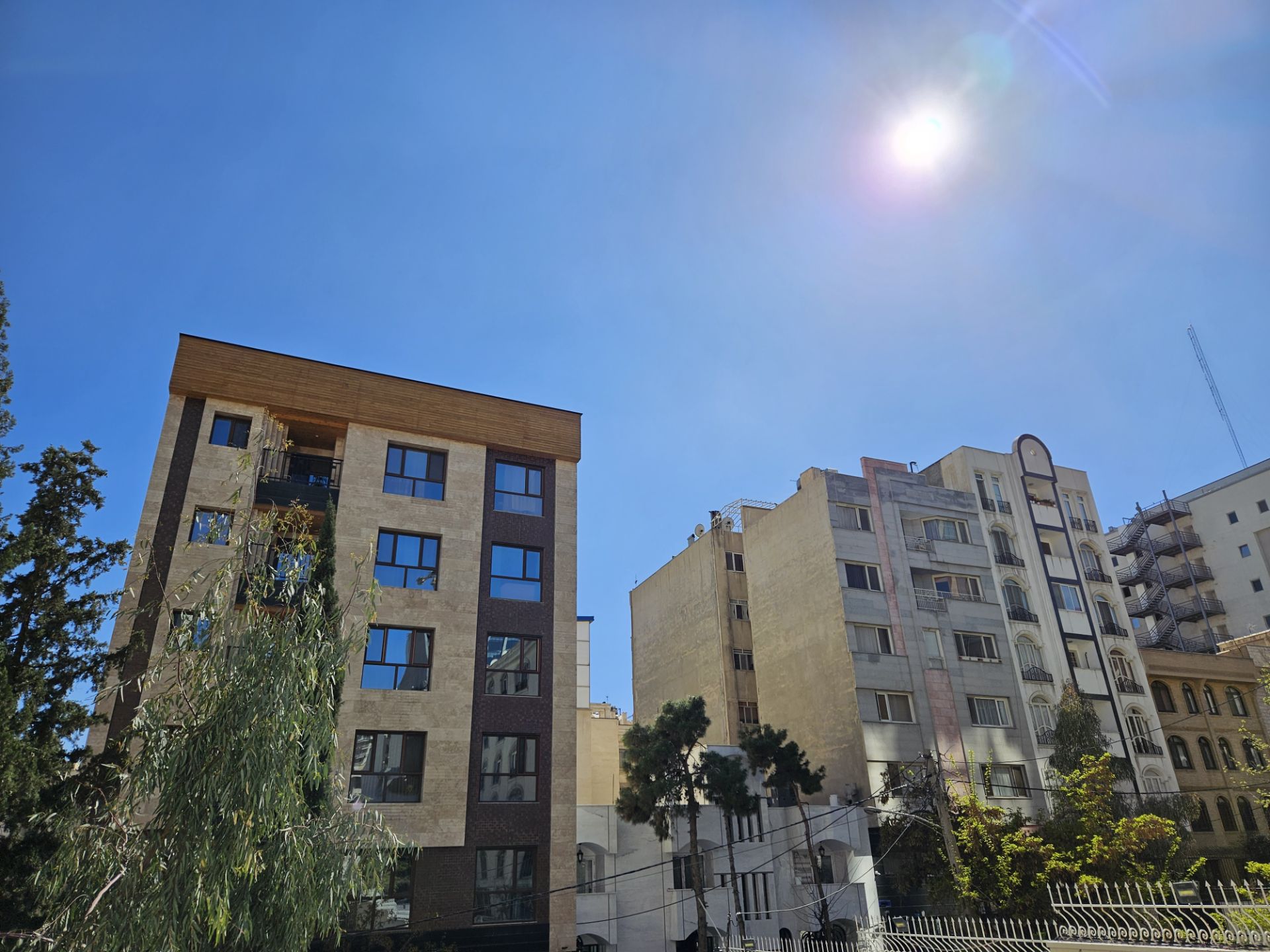 دوربین اصلی اس۲۳ در شرایط نوری چالشی