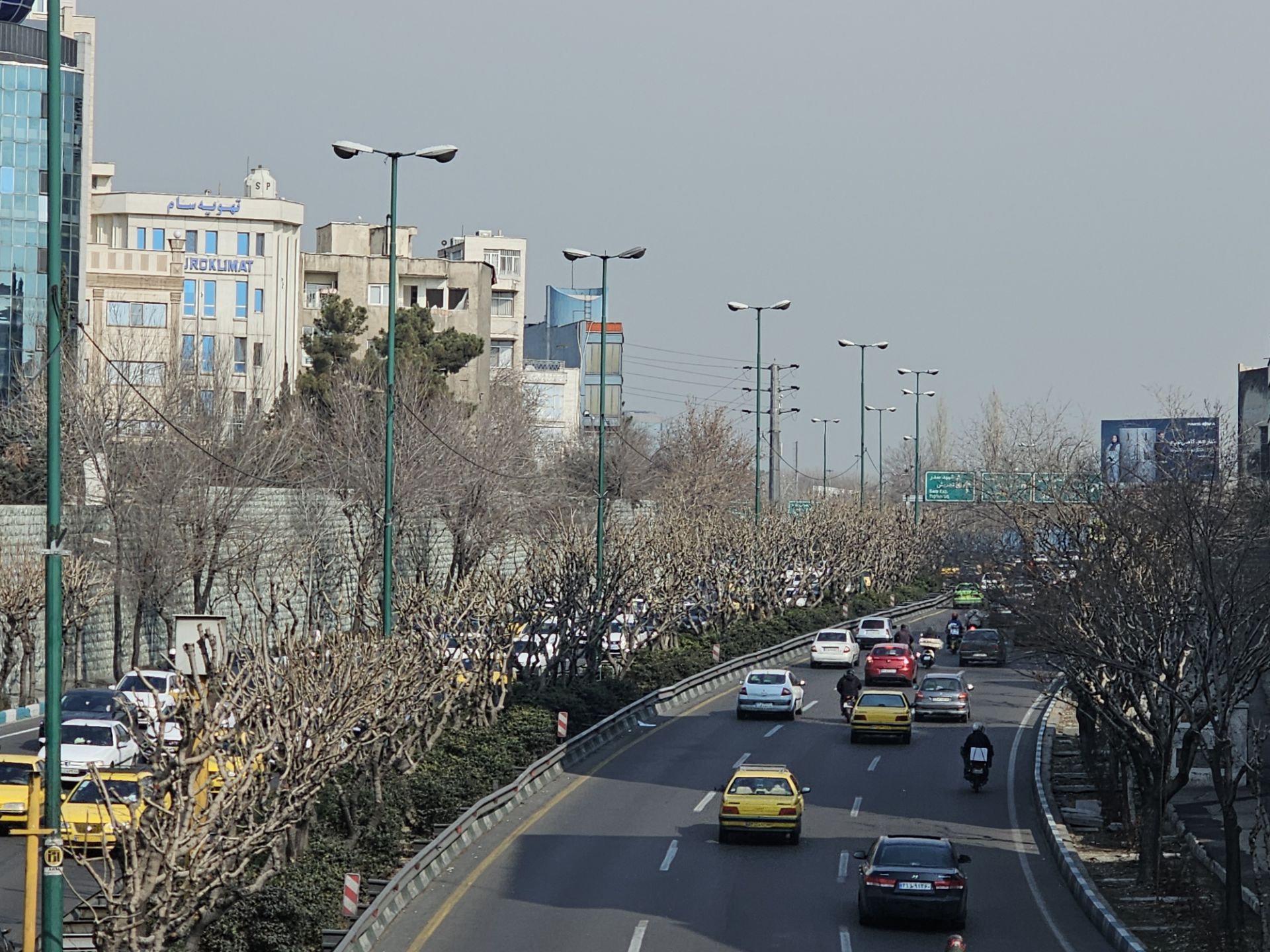 بزرگراه مدرس تهران - تقاطع بهشتی - عکس ۵برابری گلکسی اس۲۳ اولترا