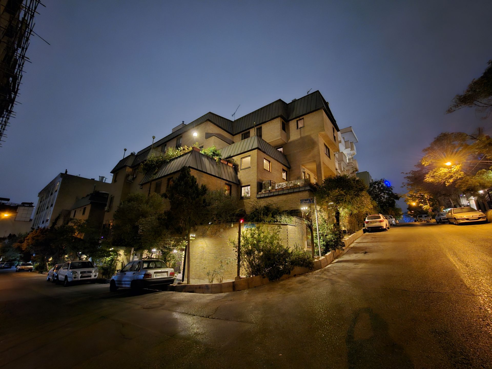 عکس ثبت شده با دوربین اولتراواید گلکسی S23 اولترا - شب