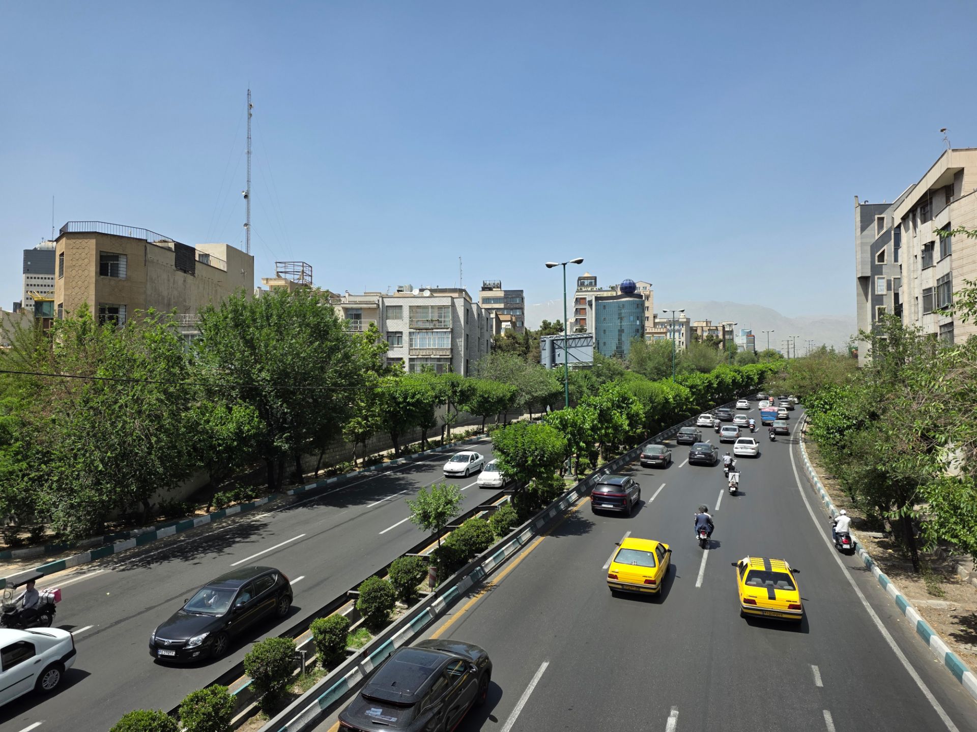 اتوبان پر تردد