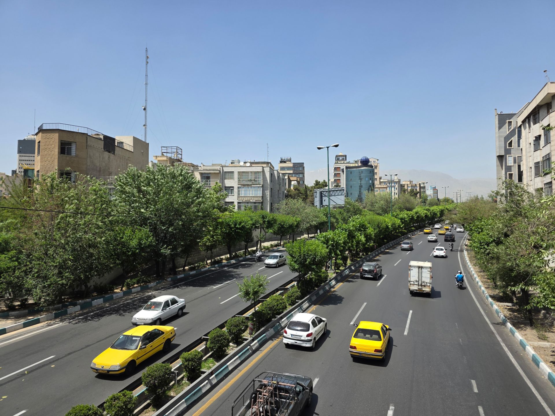 اتوبان پر تردد