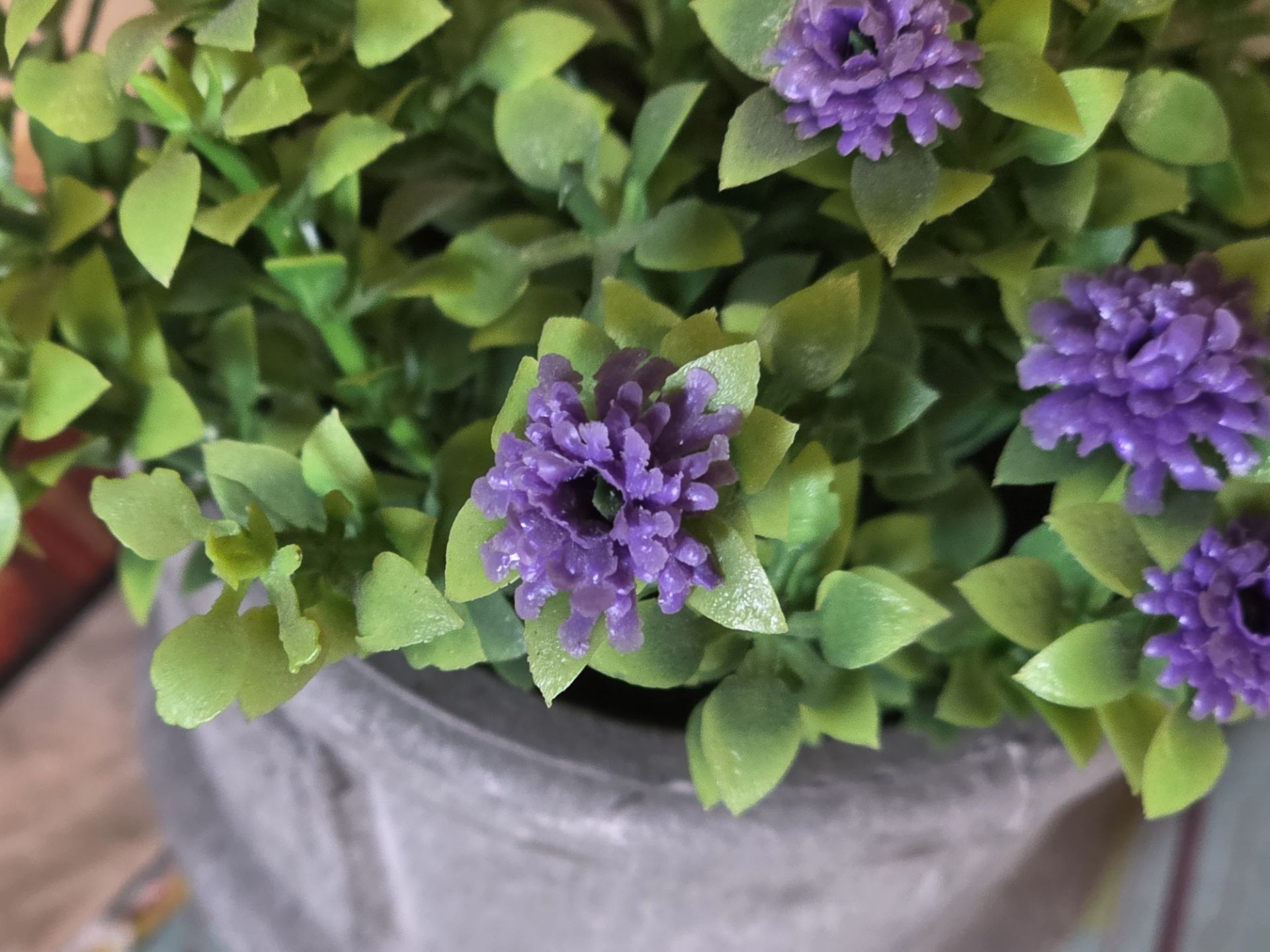 حداقل فاصله فوکوس گلکسی S25 اولترا با دوربین تله‌فوتو