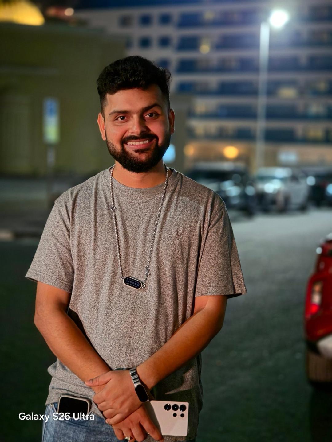 نمونه عکس گلکسی S26 اولترا از انسان