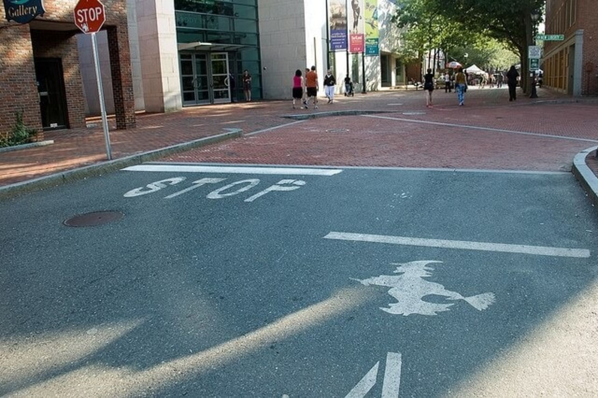 نشان یک جادوگر روی زمین