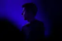 سم آلتمن / Sam Altman مدیرعامل سابق OpenAI در سایه بنفش