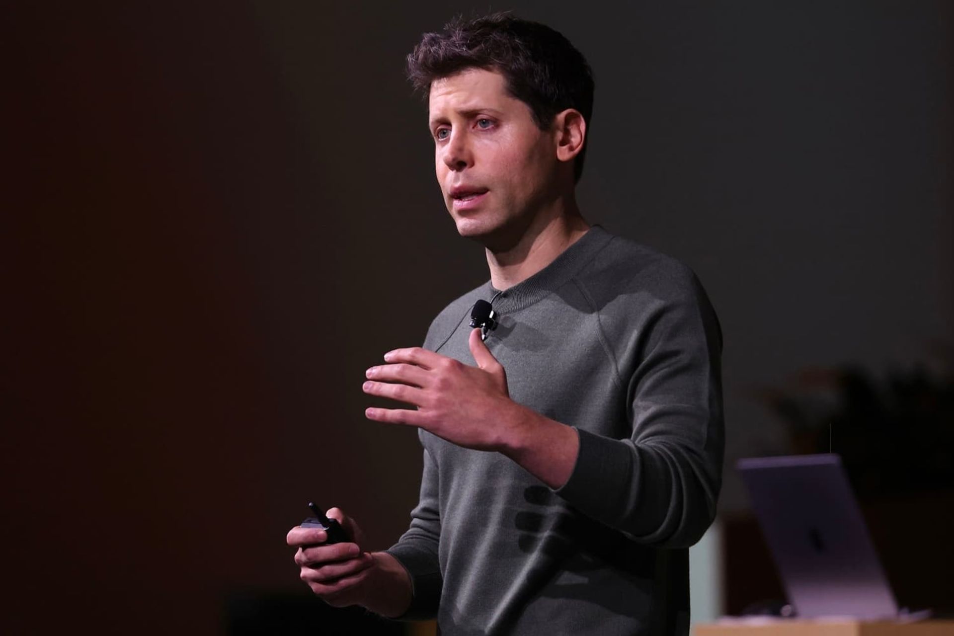 سم آلتمن / Sam Altman مدیرعامل سابق OpenAI در کنفرانس توسعه دهندگان