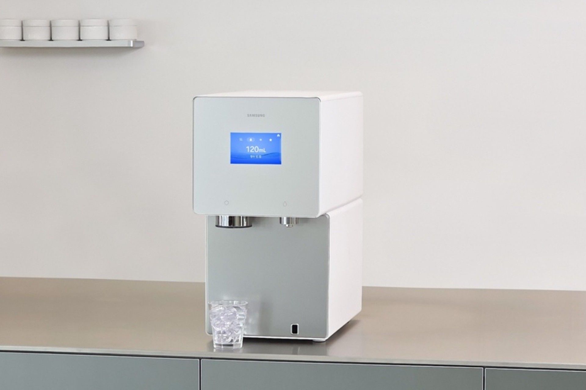 دستگاه تصفیه‌آب سامسونگ روی میز