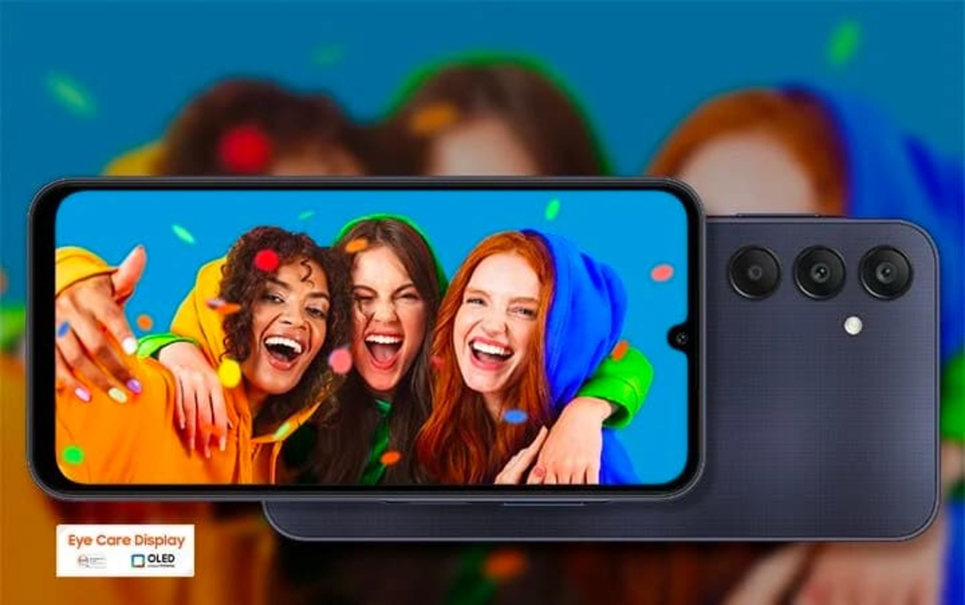 سه دختر در نمایشگر گلکسی A25 و گلکسی A15 سامسونگ