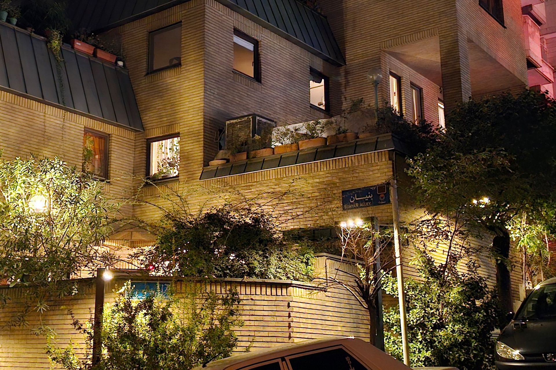 برش عکس دوربین واید گلکسی S23 اولترا در شب - نایت مود