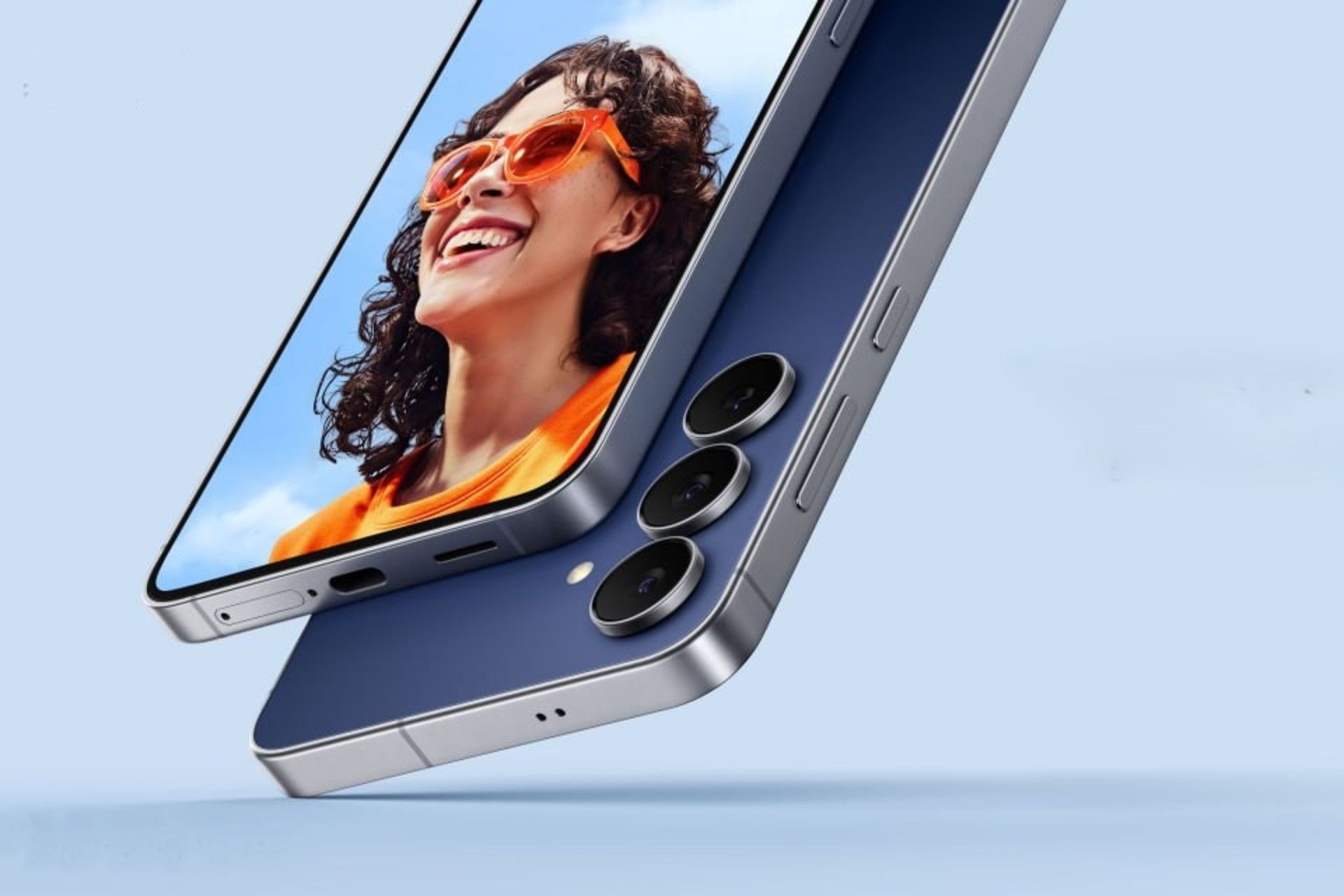 نمای جلو و پشت گوشی سامسونگ گلکسی S25 FE