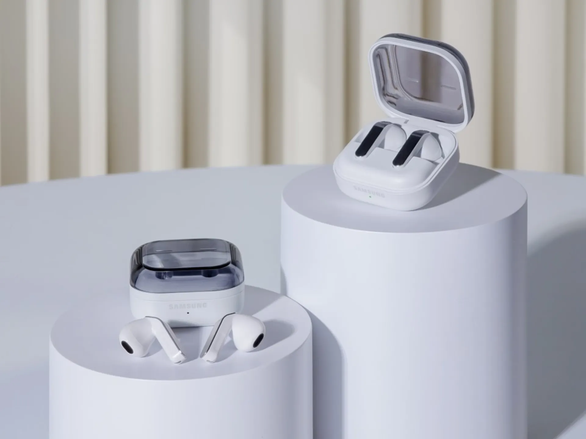 گلکسی بادز۴ پرو مدل سفید 