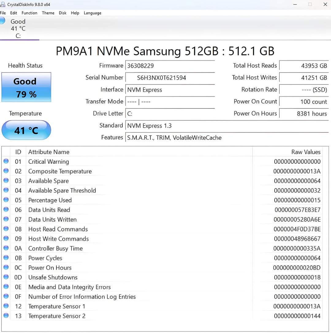 اطلاعات سلامت و دمای حافظه SSD سامسونگ (Samsung) PM9A1 در نرم‌افزار CrystalDiskInfo