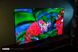بررسی تلویزیون OLED S95B سامسونگ؛ به‌باریکی تیغ، به‌روشنی خورشید!