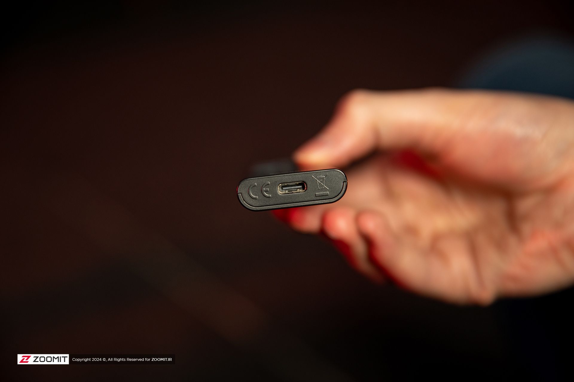 Samsung S95B OLED TV remote control USB-C port