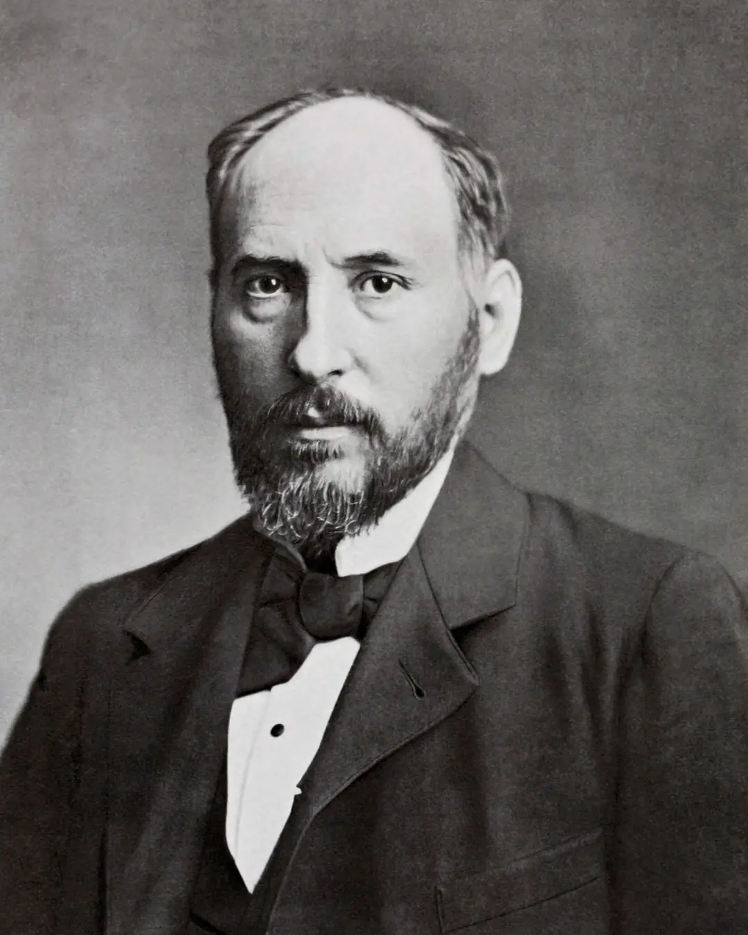 چهره سانتیاگو رامون ای کاخال (Santiago Ramón y Cajal) دانشمند برنده جایزه نوبل پزشکی