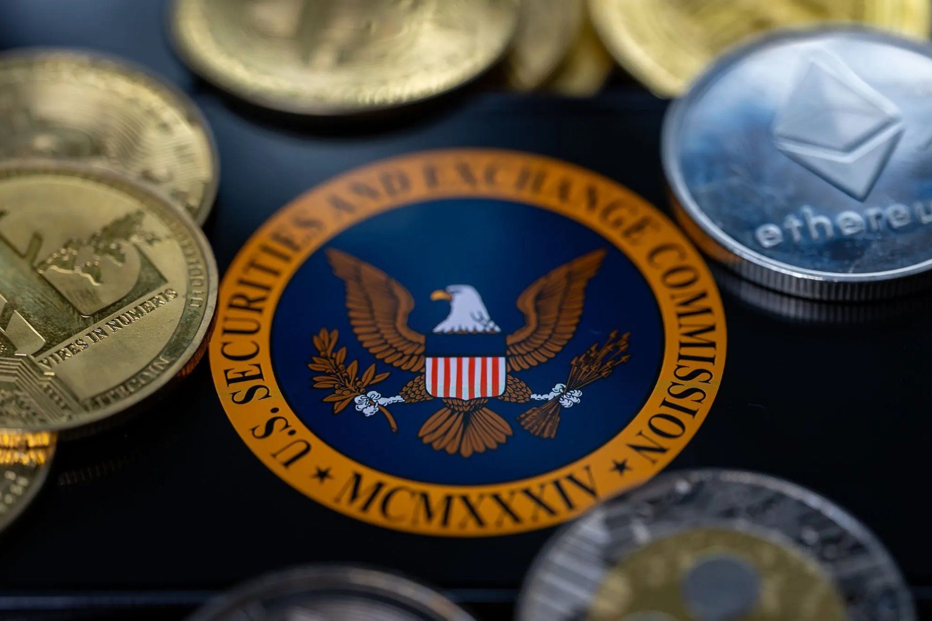 لوگول SEC میان رمزارزها