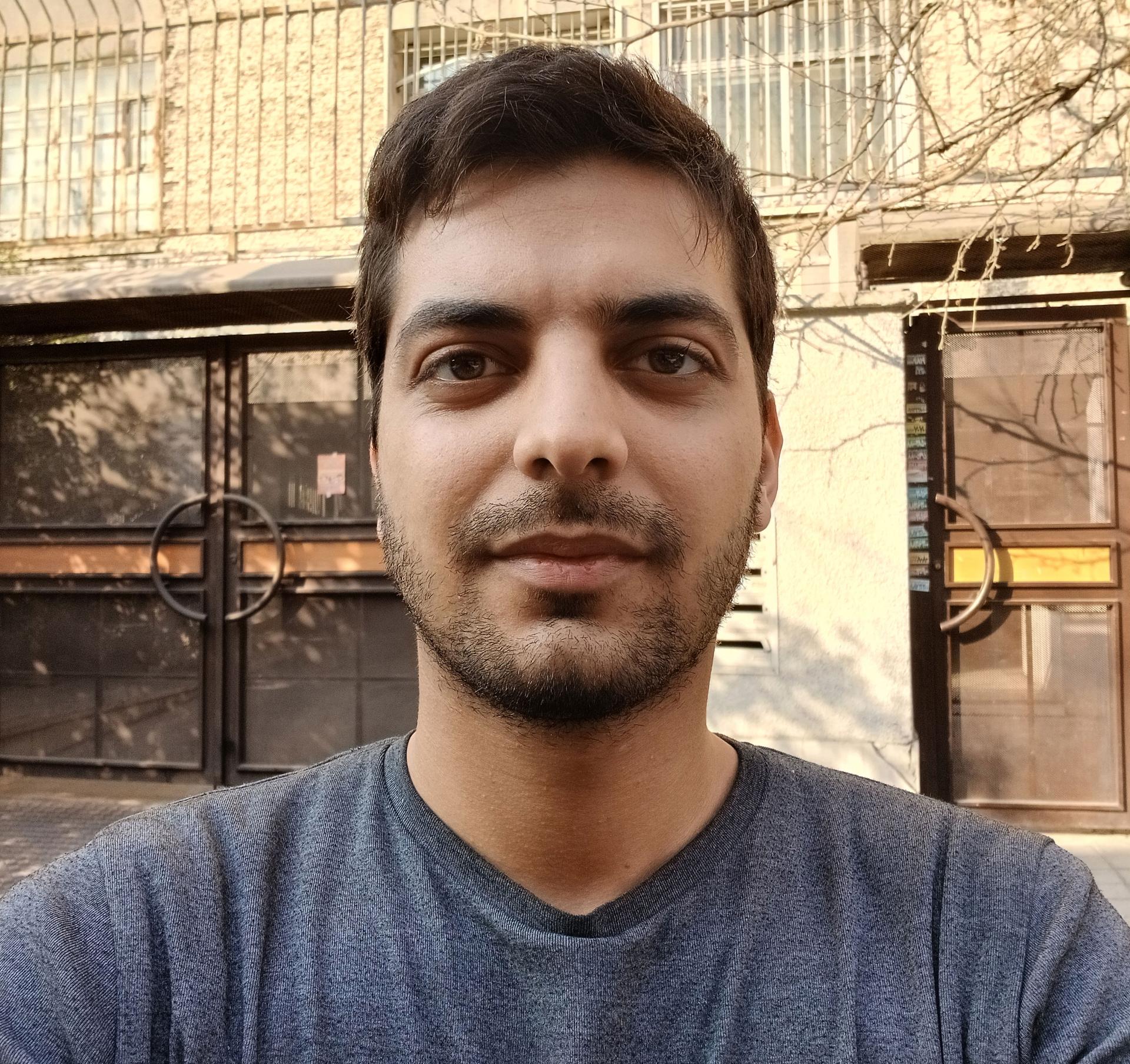 سلفی محمدحسین معیدفر