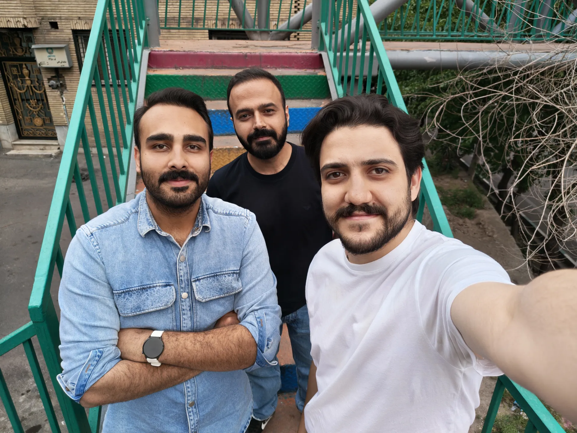 عکس سلفی با دوربین اصلی ناتینگ فون 4a پرو