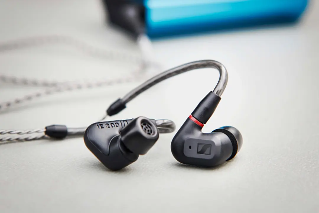 هدفون Sennheiser IE 200 سنهایزر از نمای نزدیک