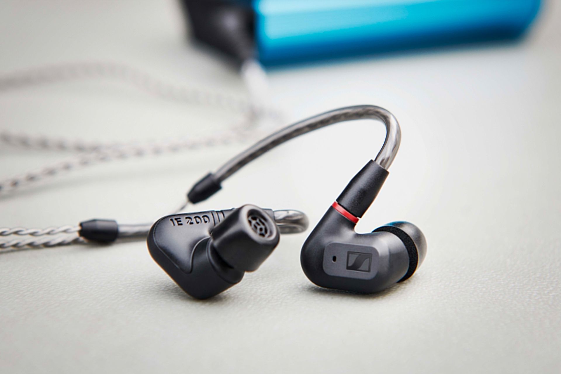 هدفون Sennheiser IE 200 سنهایزر از نمای نزدیک
