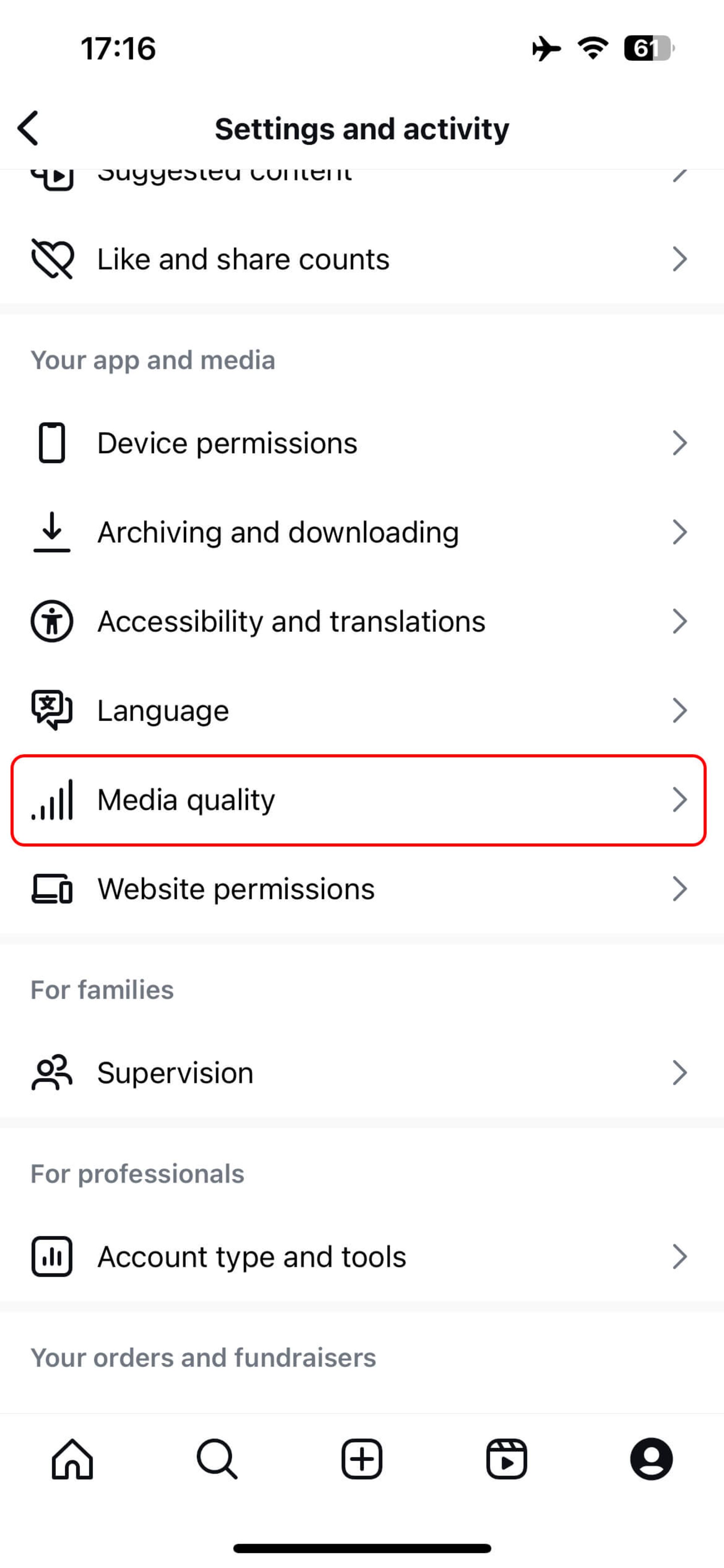 صفحه Settings and activity‌ اینستاگرام در آیفون و انتخاب media quality