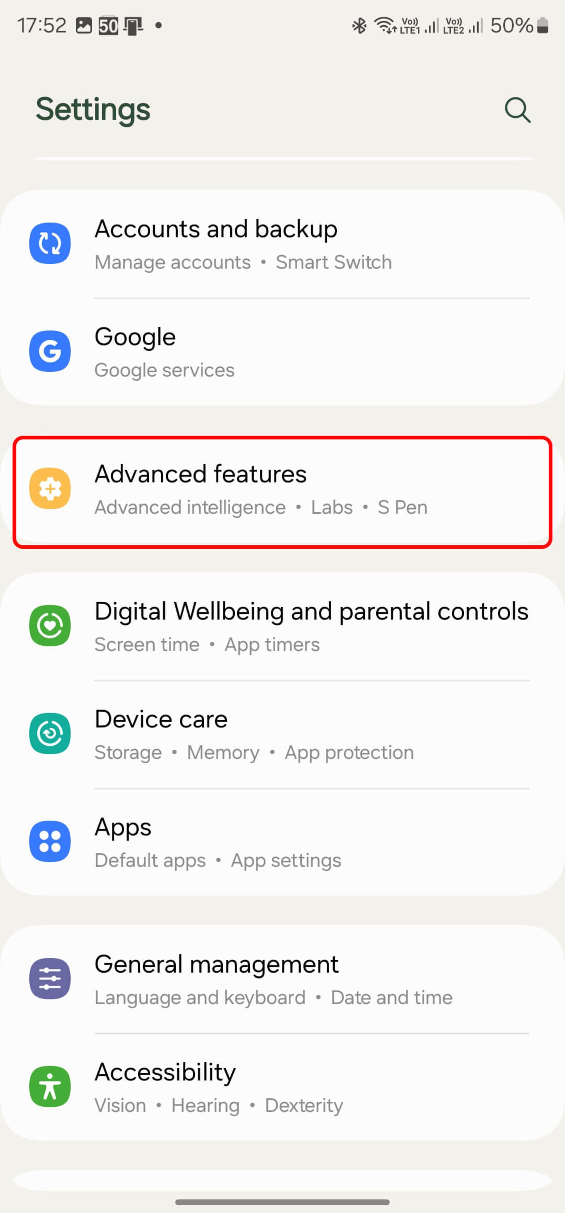 انتخاب تنظیمات (Settings) و رفتن به بخش advanced features