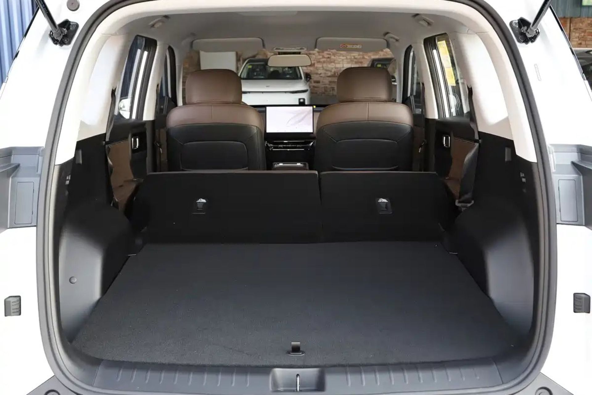 شاسی بلند Xingguang 560