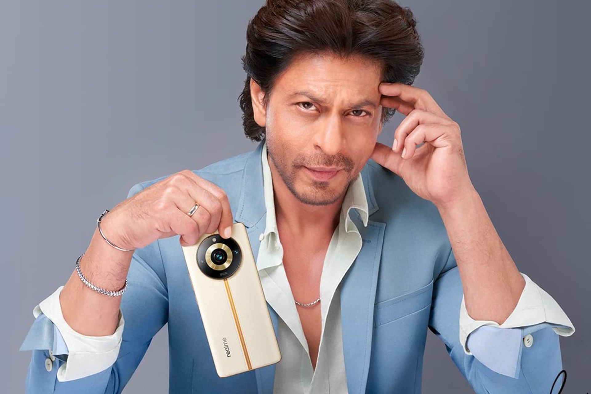 شاهرخ خان / Shah Rukh Khan با گوشی ریلمی