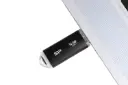 نمای کناری فلش مموری سیلیکون پاور Silicon Power Bolt B02 32GB USB 3.1