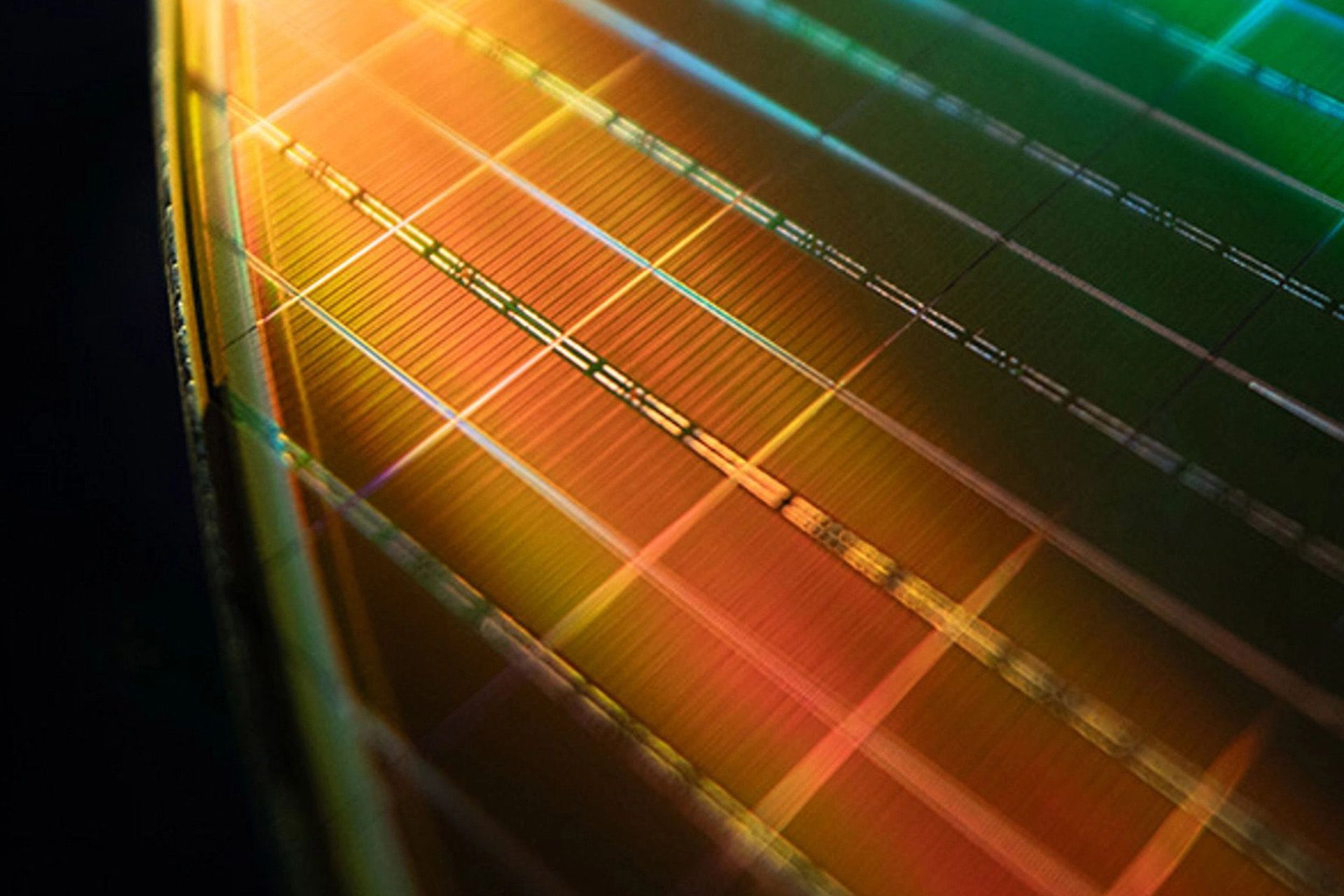 ویفر سیلیکونی شرکت میکرون روسیه از نمای نزدیک