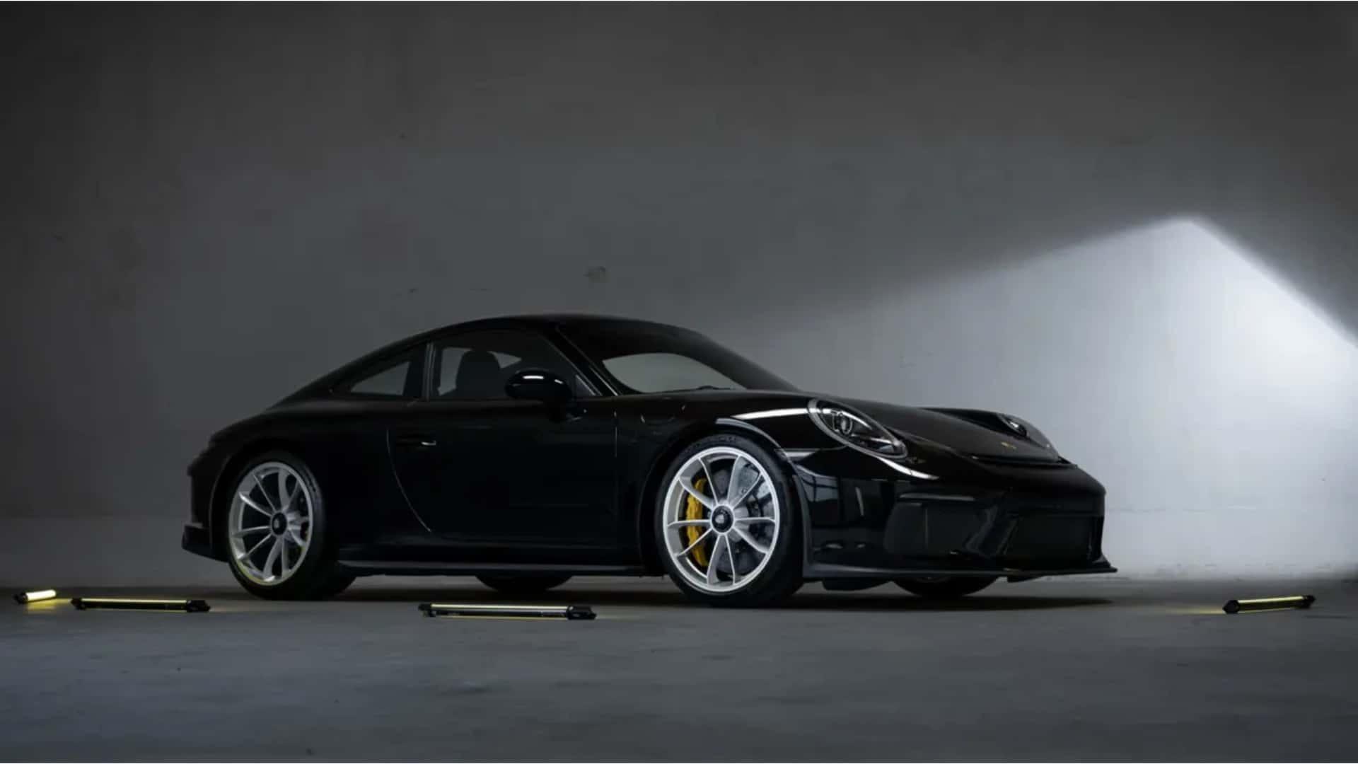 خودرو پورشه 2018 PORSCHE 911 GT3 TOURING (991.2) از نمای سه‌رخ جلو