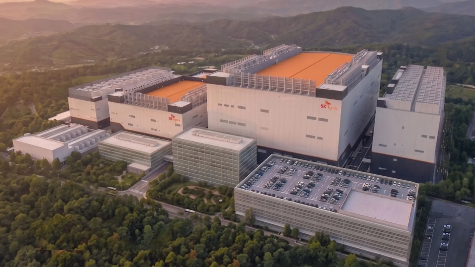 مجتمع عظیم تولید نیمه‌هادی اس‌کی هاینیکس (SK hynix) در میان طبیعت