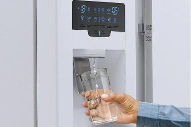 یخچال فریزر اسنوا Snowa S3Di-M200 نمای آب ریز و نمایشگر لمسی