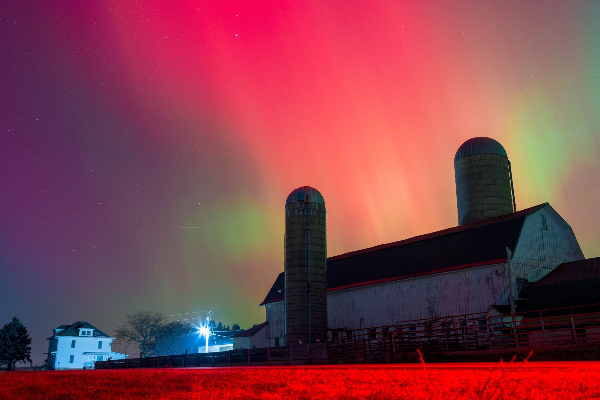 شفق قطبی نوامبر ۲۰۲۵
