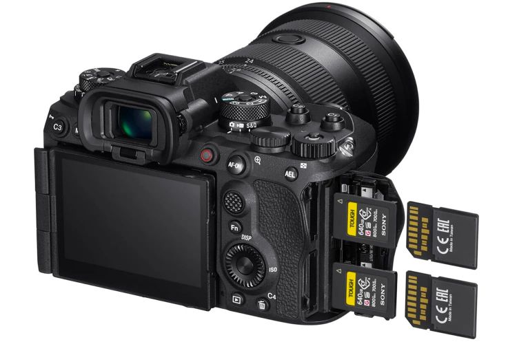 دوربین سونی Sony A9 III با کارت حافظه